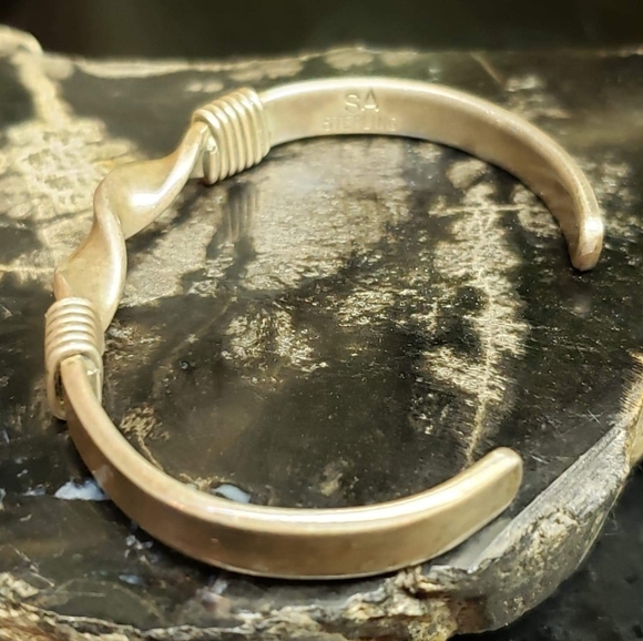 Indigenous Jewelry - Picture 1 of 8
